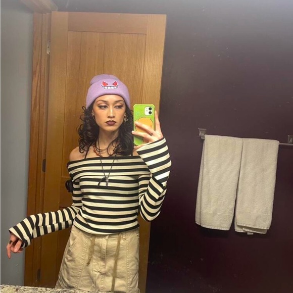 Striped Off The Shoulder Lace Up Side Tee - Picture 7 of 9